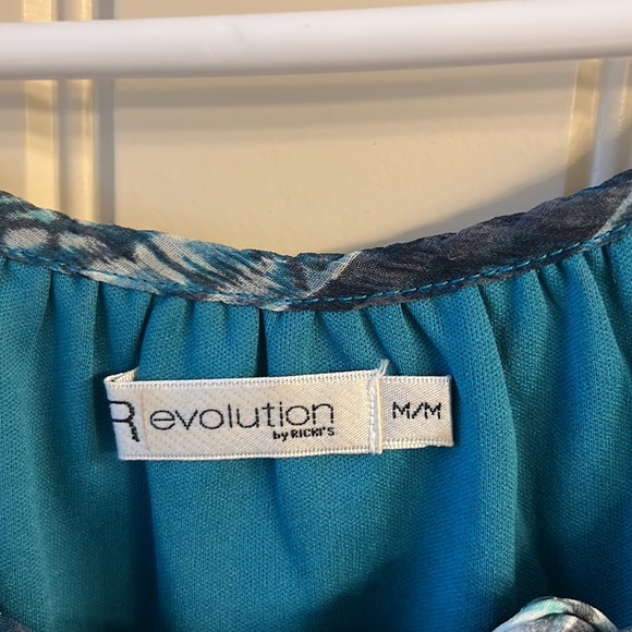 Ricki’s Revolution EUC, worn only a few times, flutter sleeve blouse - Picture 3 of 5